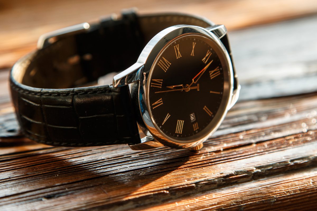 Sådan Vælger Du Det Perfekte Armbåndsur: En Guide til Klassisk Stil